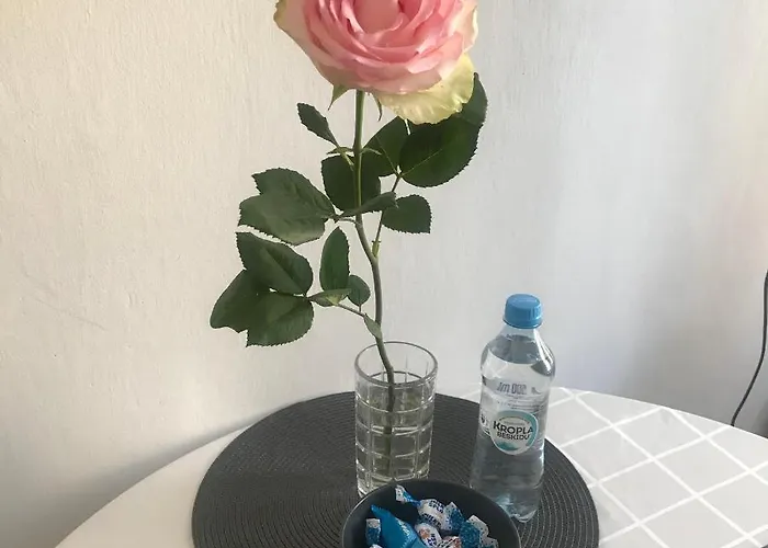 Warecka * وارسو