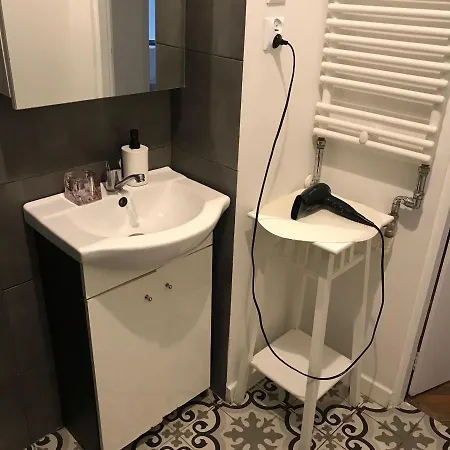 Warecka Apartment